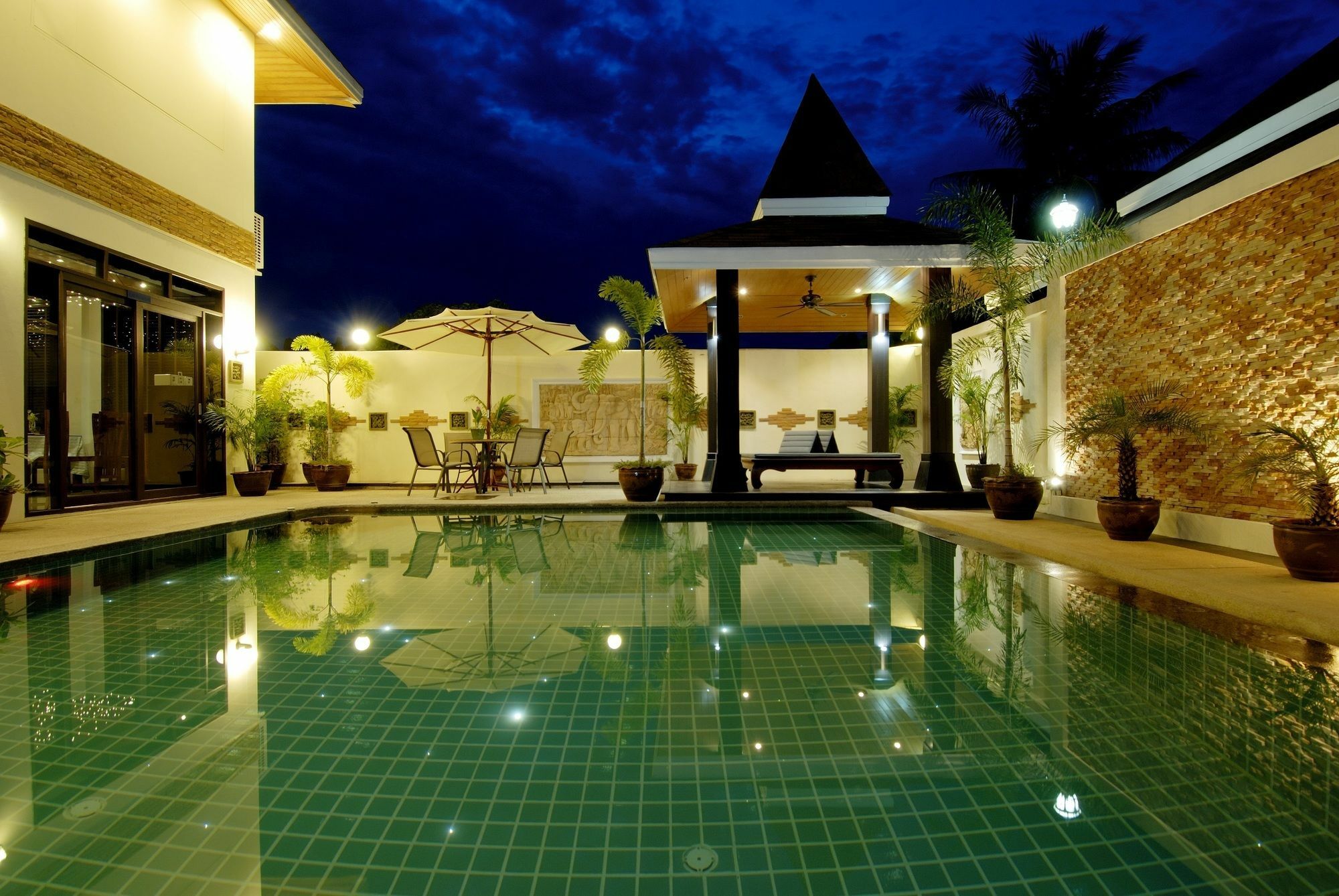 The Iris Pool Villa Rawai 외부 사진